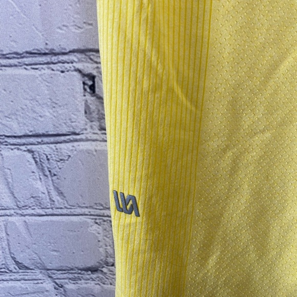 VRST Workout Active Shirt Yellow - Picture 9 of 9